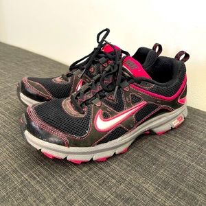 EUC Nike Trail Running Shoe ⛰️